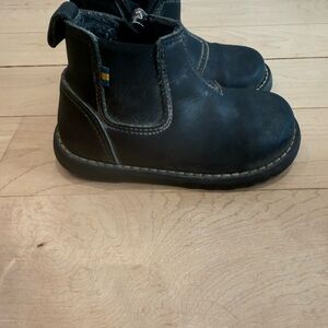 Kids Black Leather Chelsea Boots with Warm Lining